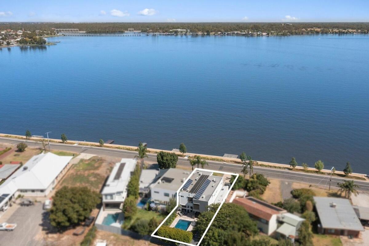 Lakehouse With Jetty & Pool Villa Yarrawonga Exterior photo